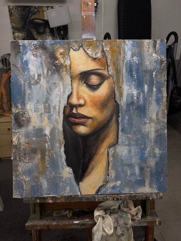 detrás de la piel del muro