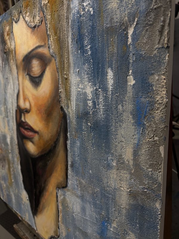 detrás de la piel del muro